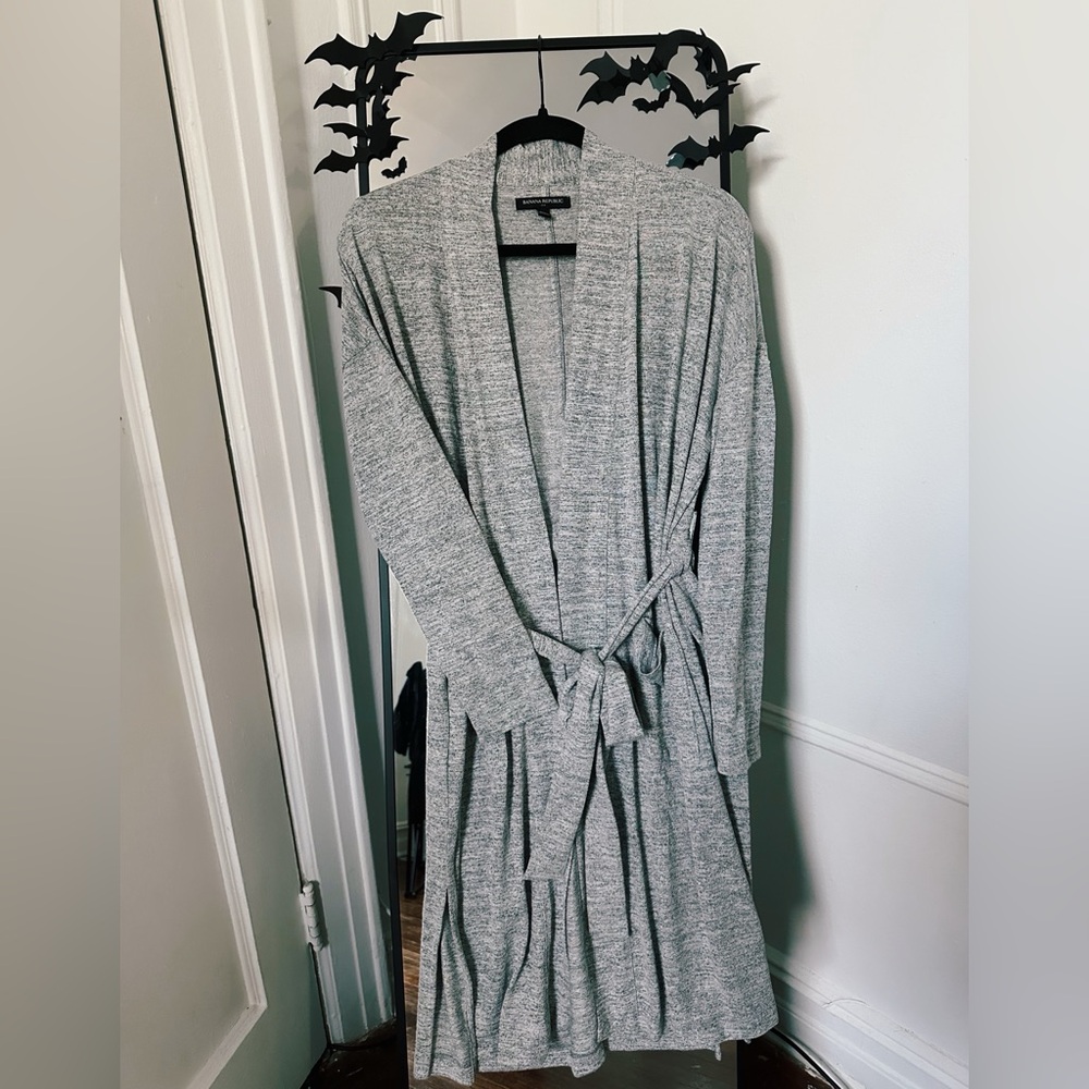 Banana Republic Heather Gray Tie-Waist Knit Robe (Size S)